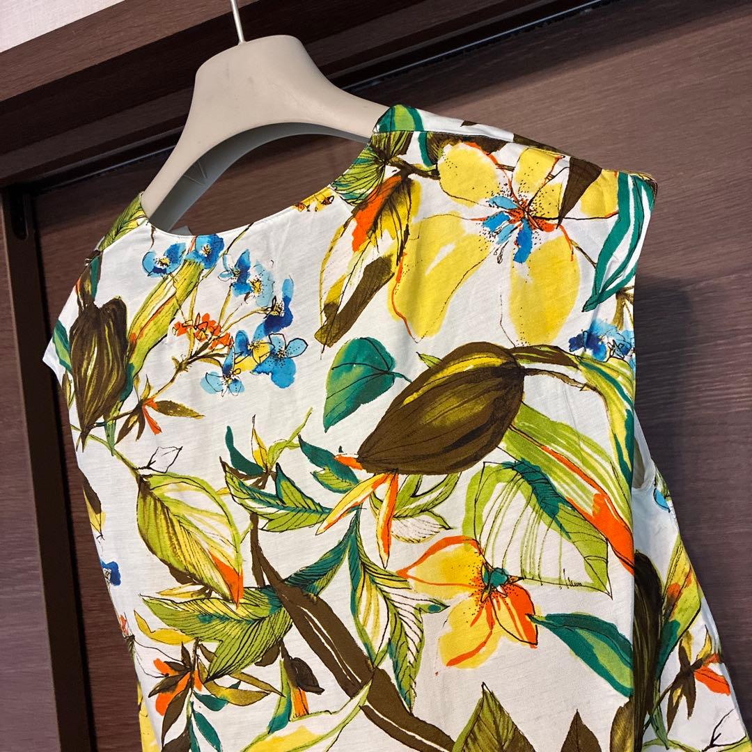 Tomorrowland Sleeveless 18700 36