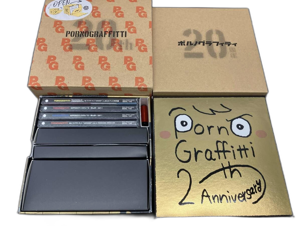 Music [Bd] 20Th Anniversary Special Live Box( )(Blu-Ray Disc)