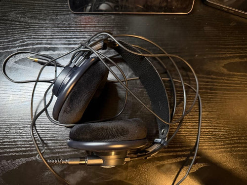 Akg Wired Headphones K702
