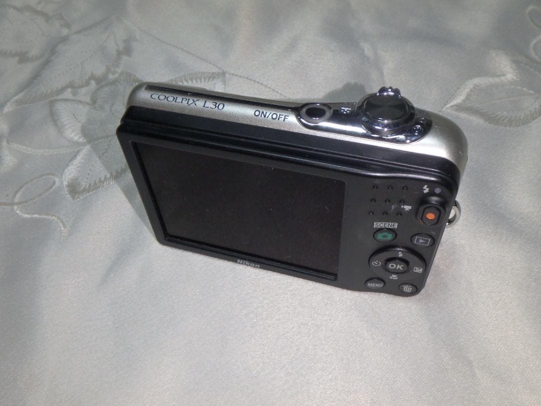 Nikon Compact Digital Cameras L30 Coolpix