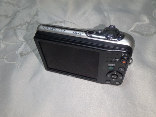 Nikon Compact Digital Cameras L30 Coolpix