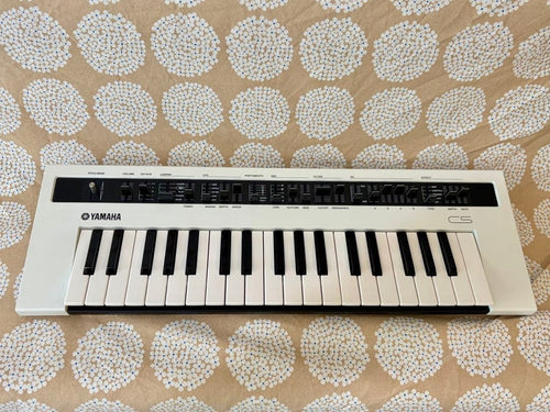 Yamaha Keyboards Digital Pianos Reface Cs 22