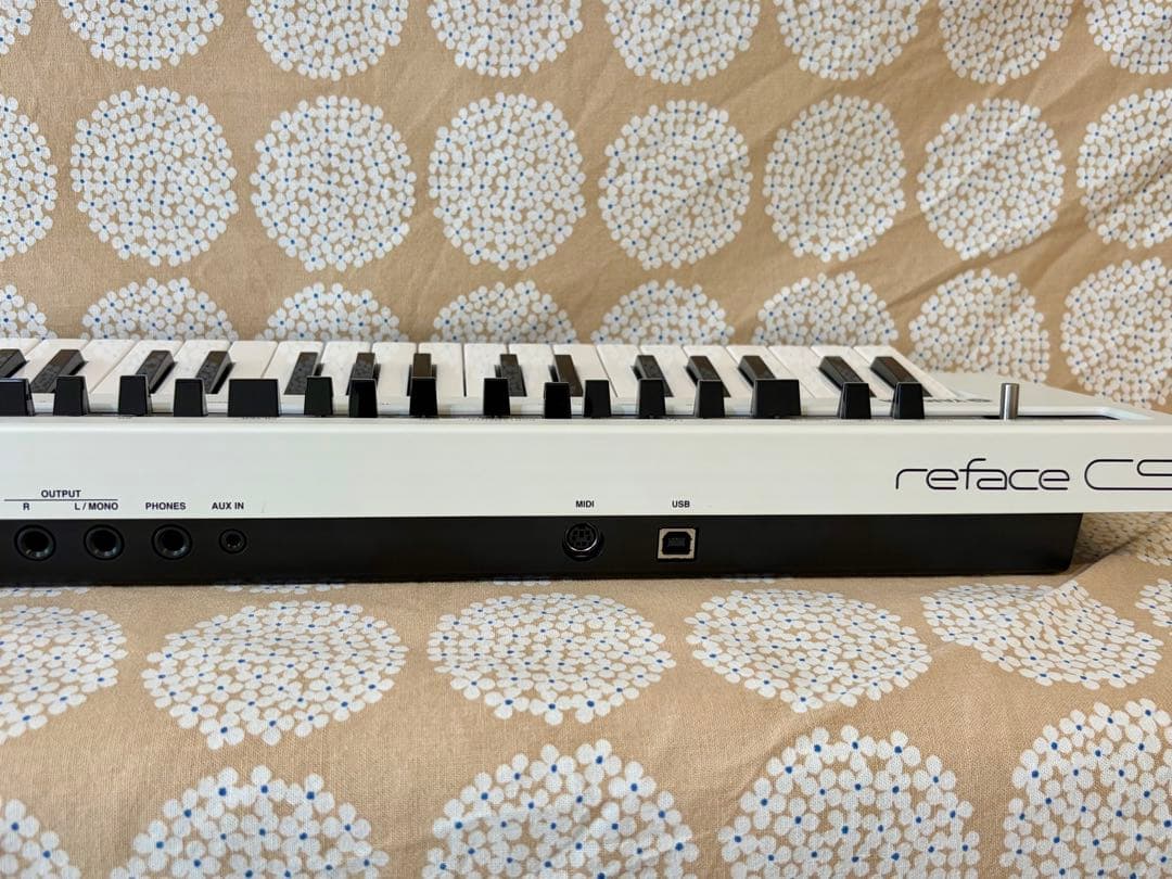 Yamaha Keyboards Digital Pianos Reface Cs 22