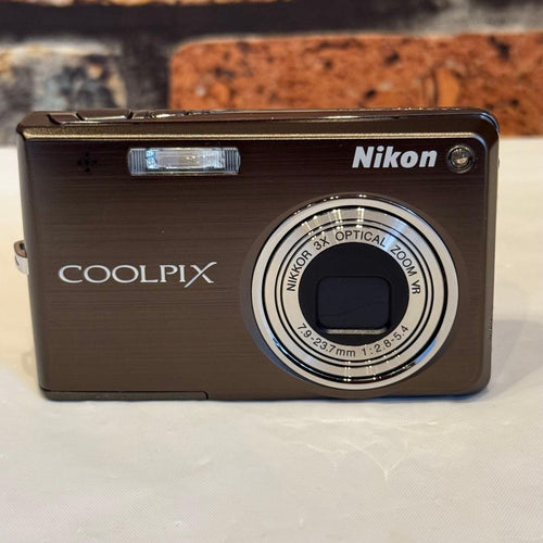 Nikon Compact Digital Camera Coolpix S700