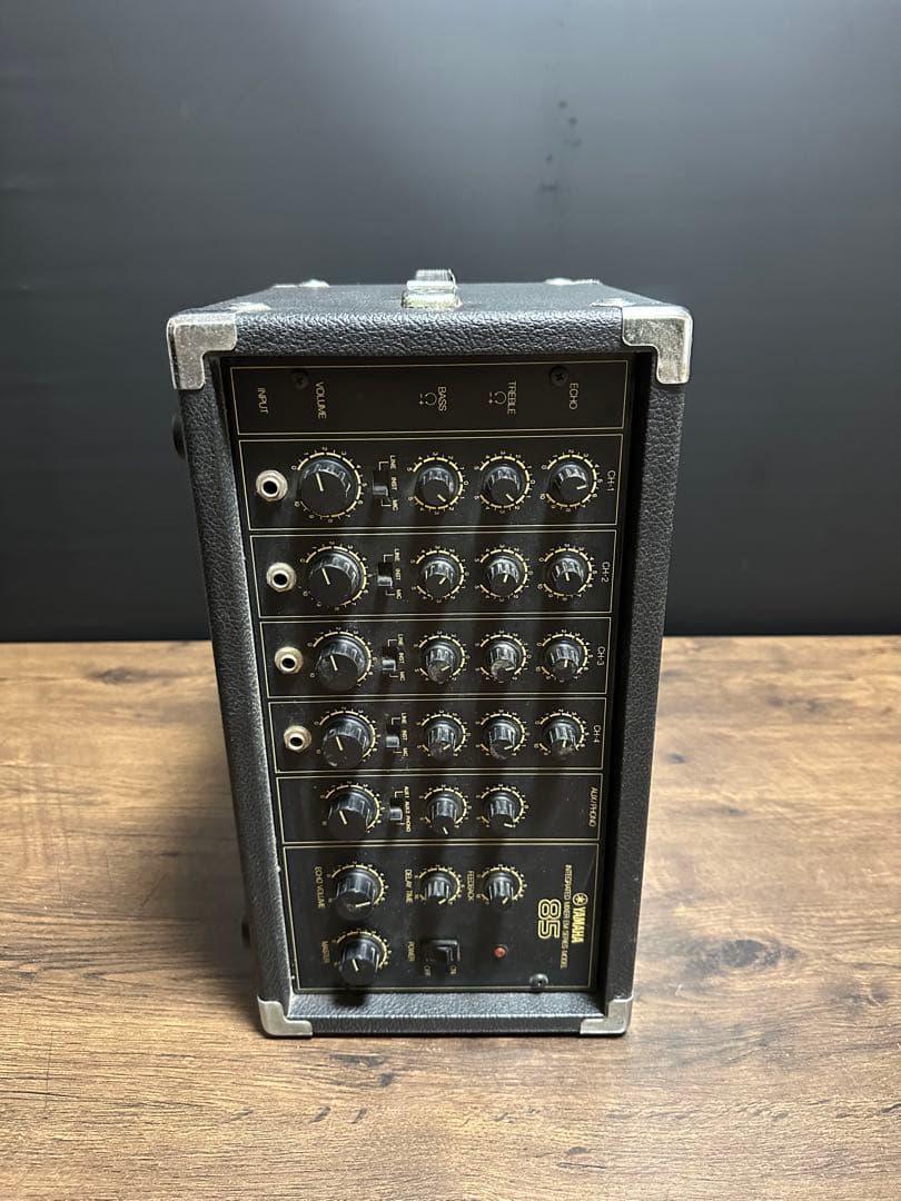 Yamaha Analog Mixer Em-85 Pa