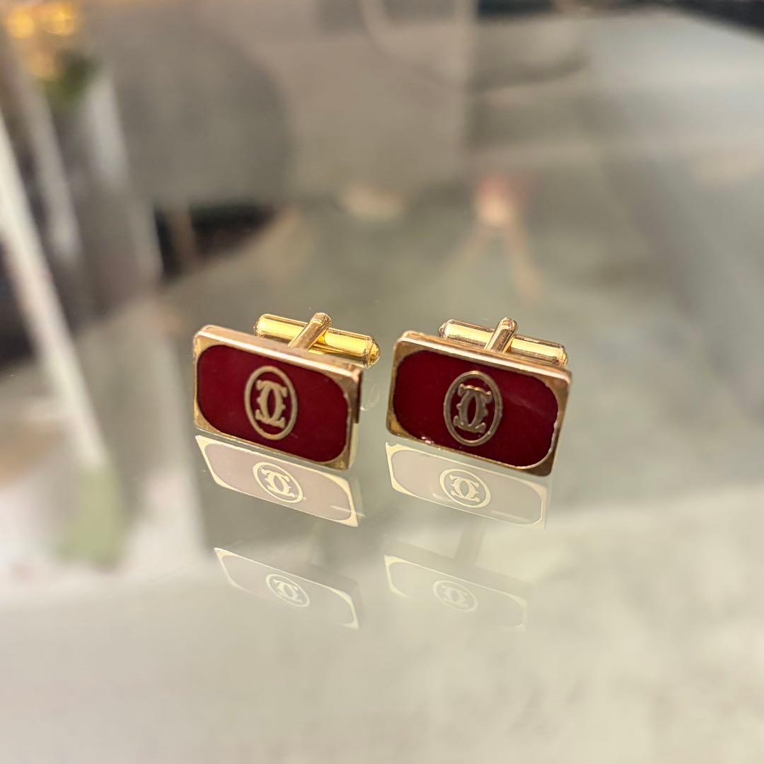 Cufflinks
