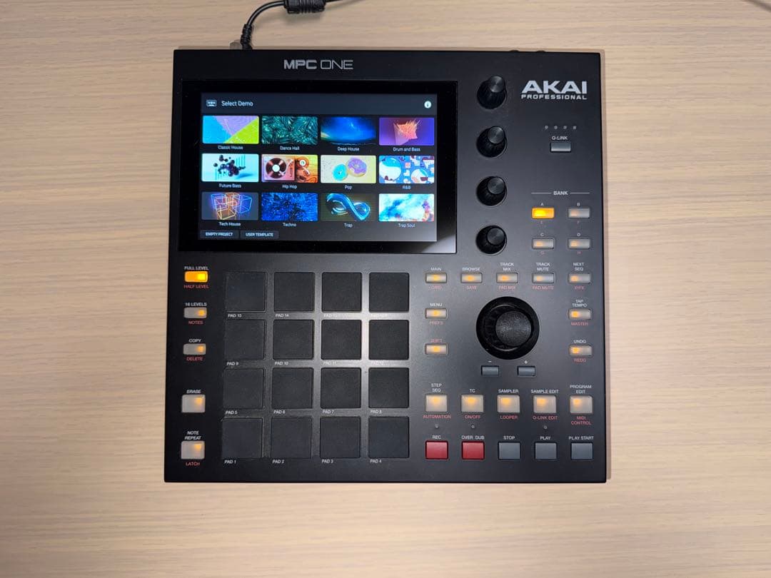 Sampler Akai Mpc One
