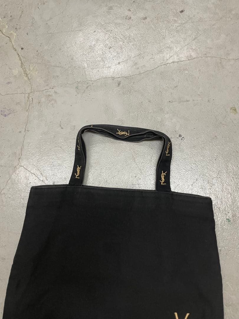 Yves Saint Laurent Tote Bags