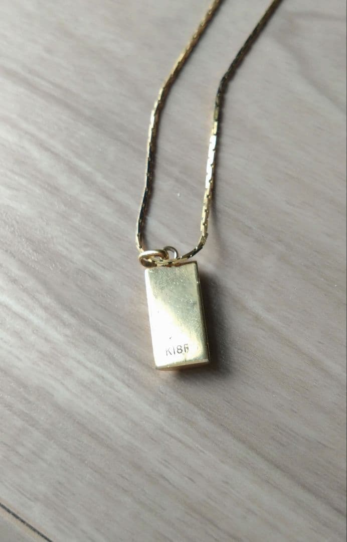 Necklaces K18F