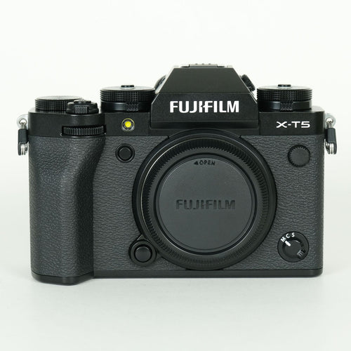 Fujifilm Mirrorless Interchangeable Lips 520 X-T5 X