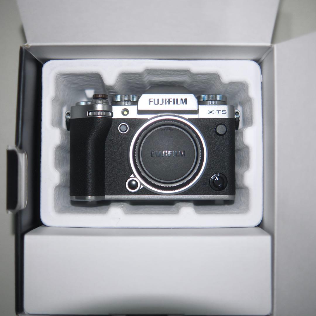 Fujifilm Mirrorless Interchangeable Lips X-T5 Silver