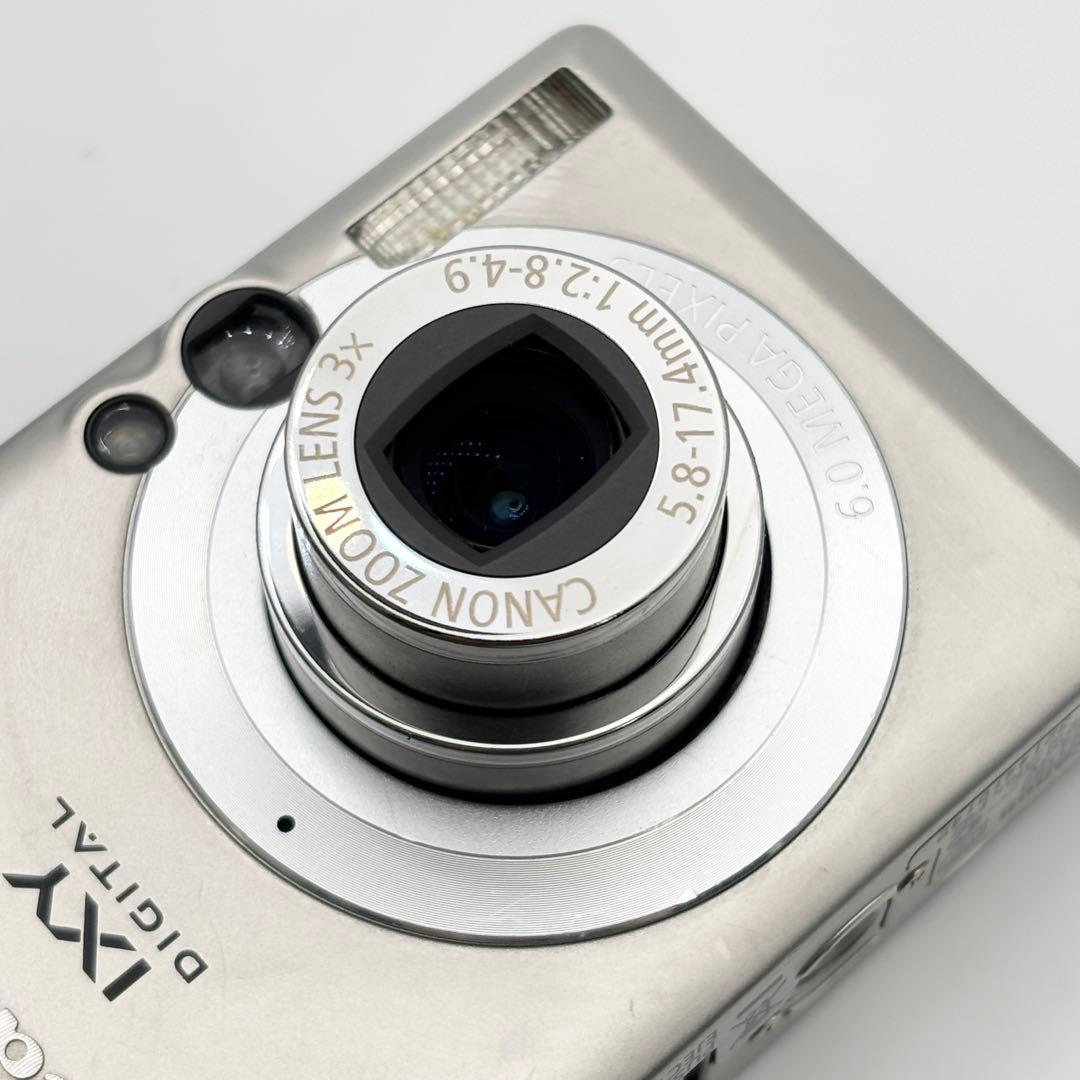 Canon Compact Digital Camera Ixy 70