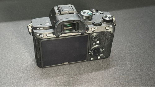 Sony Mirrorless Interchangeable Lips 7