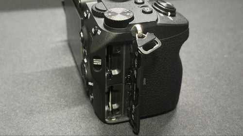 Sony Mirrorless Interchangeable Lips 7