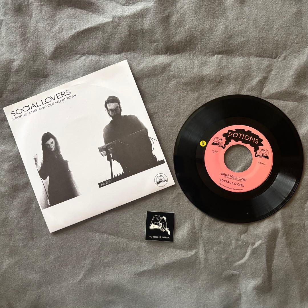 Overseas Music 7" Social Lovers 45 7Inch