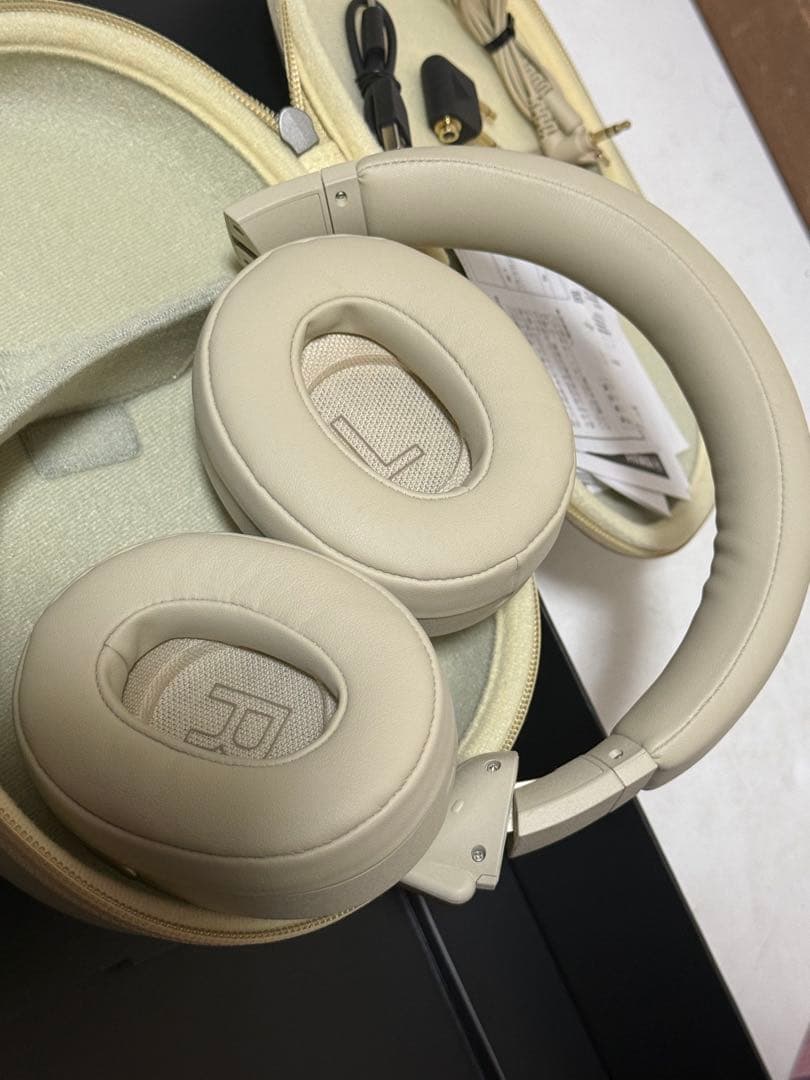 Yamaha Wireless Headphones Yh-E700B
