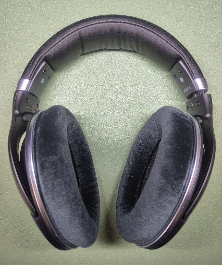 Sennheiser Recableable Headphones Hd 599Se