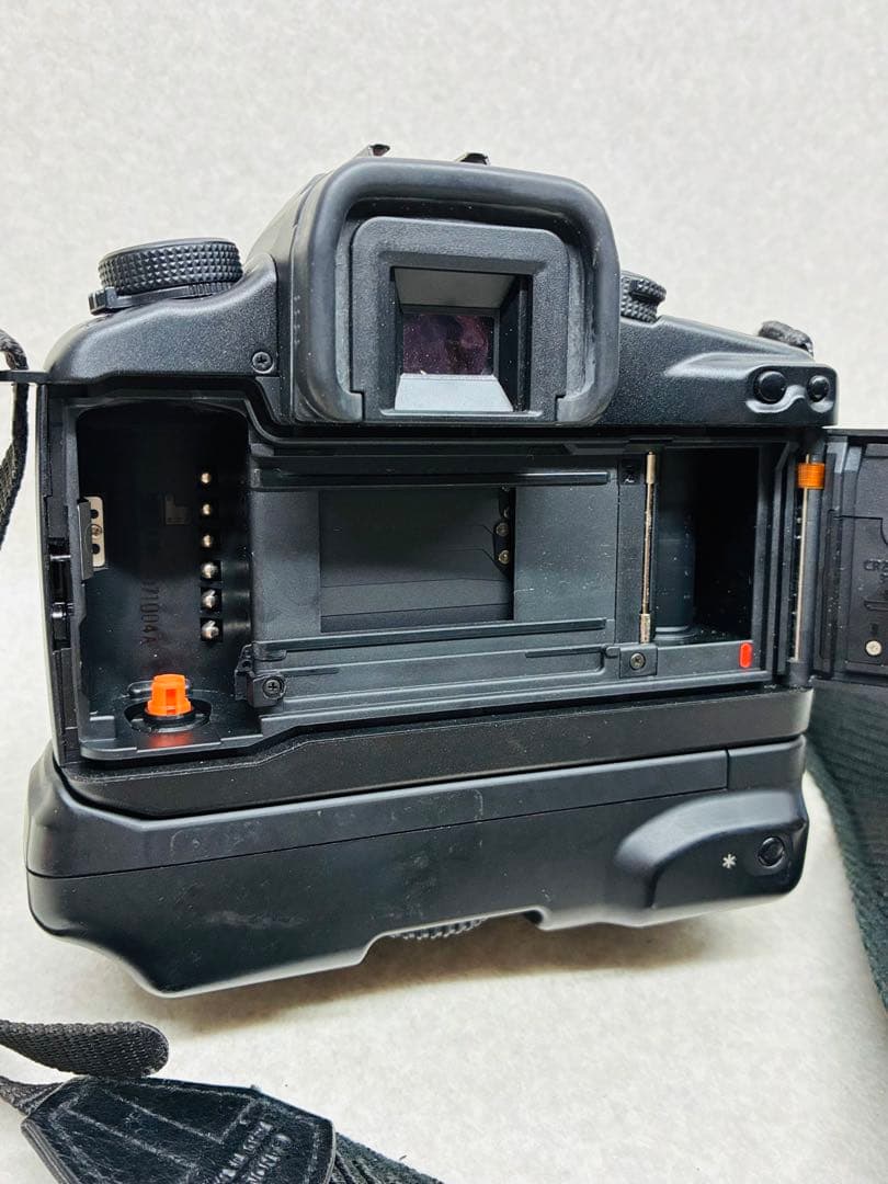 Canon Slr Camera (Film) Eos7 Af Xr 28-300Mm