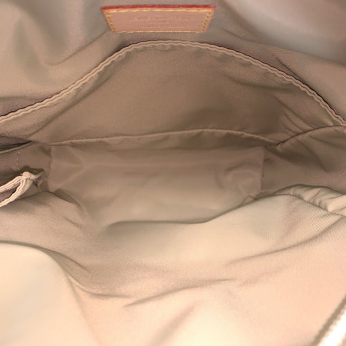 louis vuitton m93040 shoulder bag markings and labels