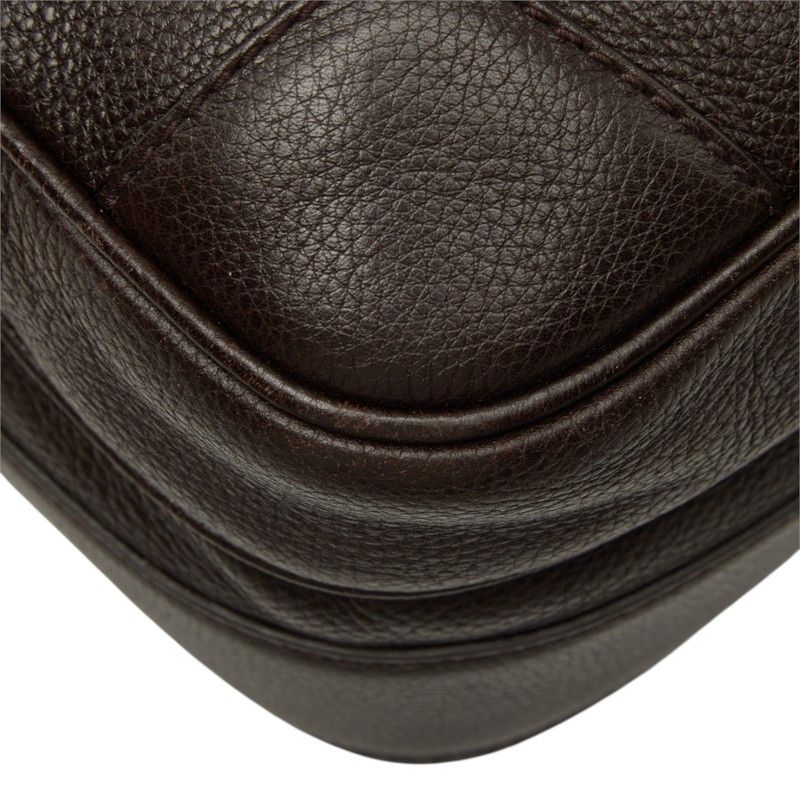 gucci shoulder bag accessories included