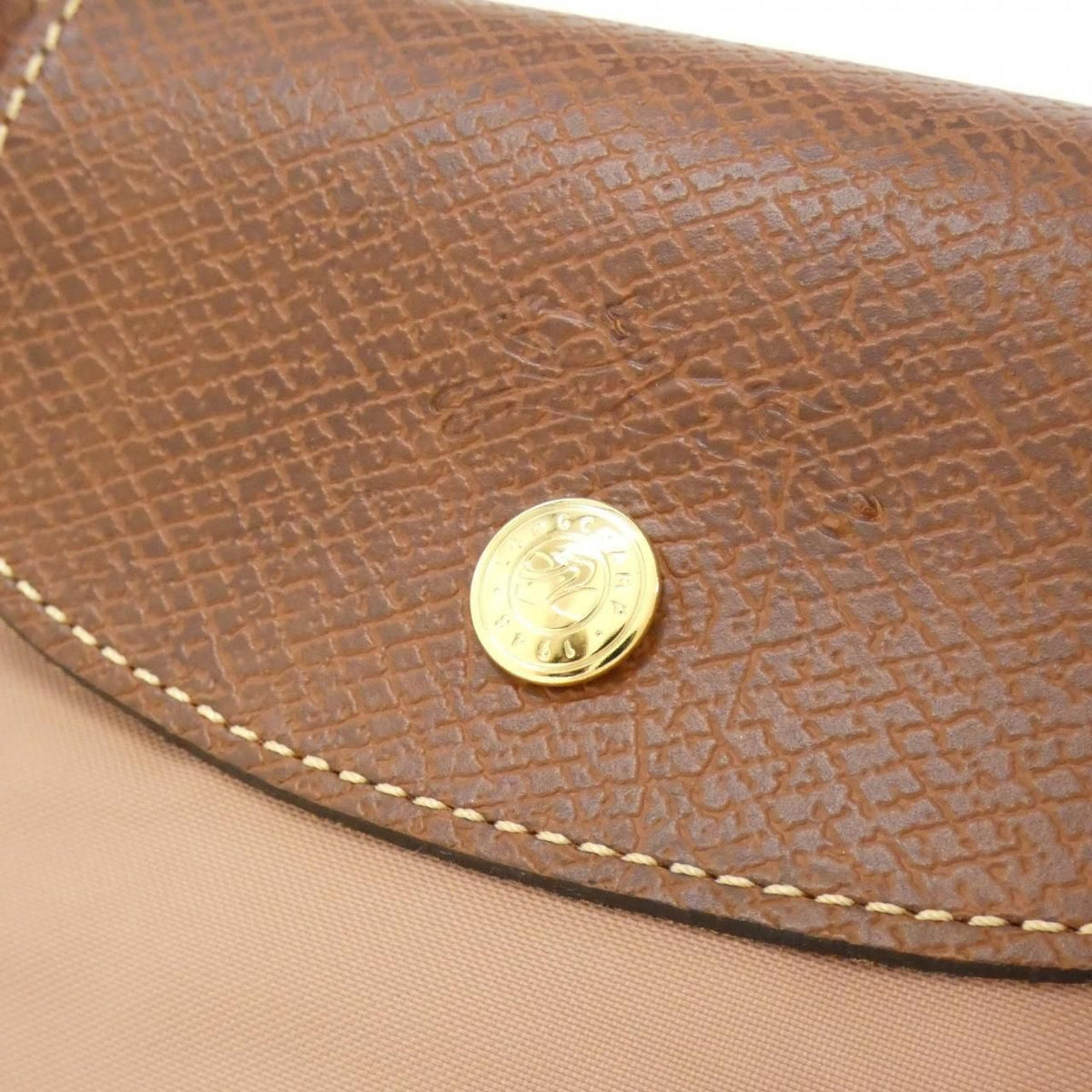 longchamp handbag side view