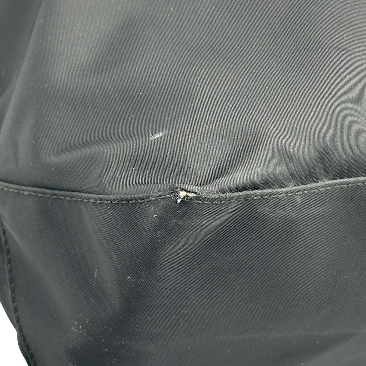 prada shoulder bag functional details