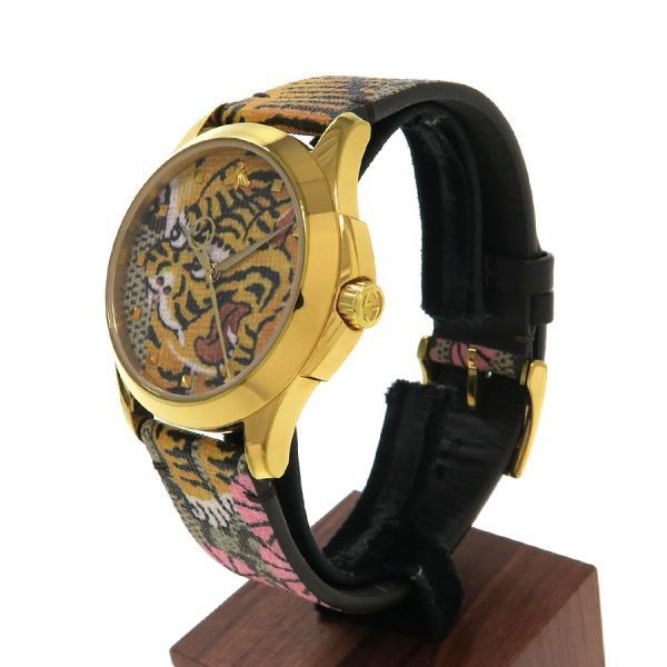 gucci 126.4 watch front view