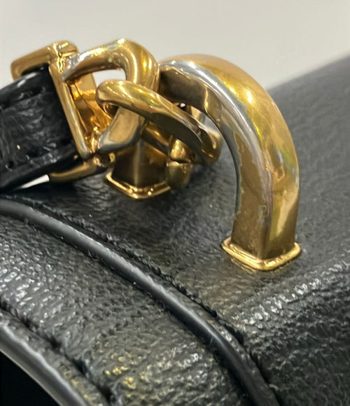 charles & keith shoulder bag functional details