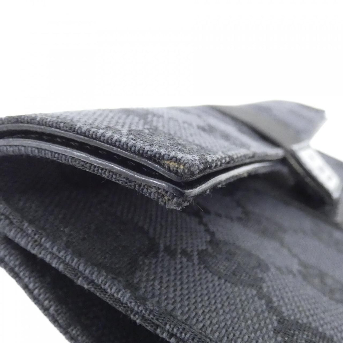 gucci black pouch / clutch accessories included