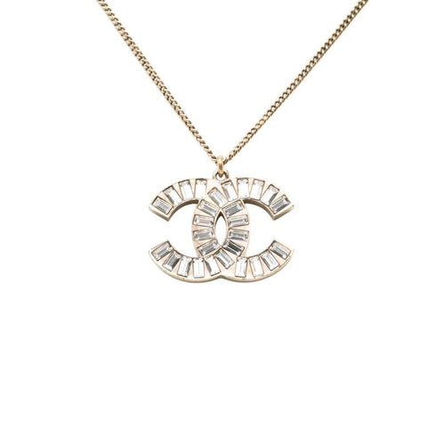 chanel necklace front view