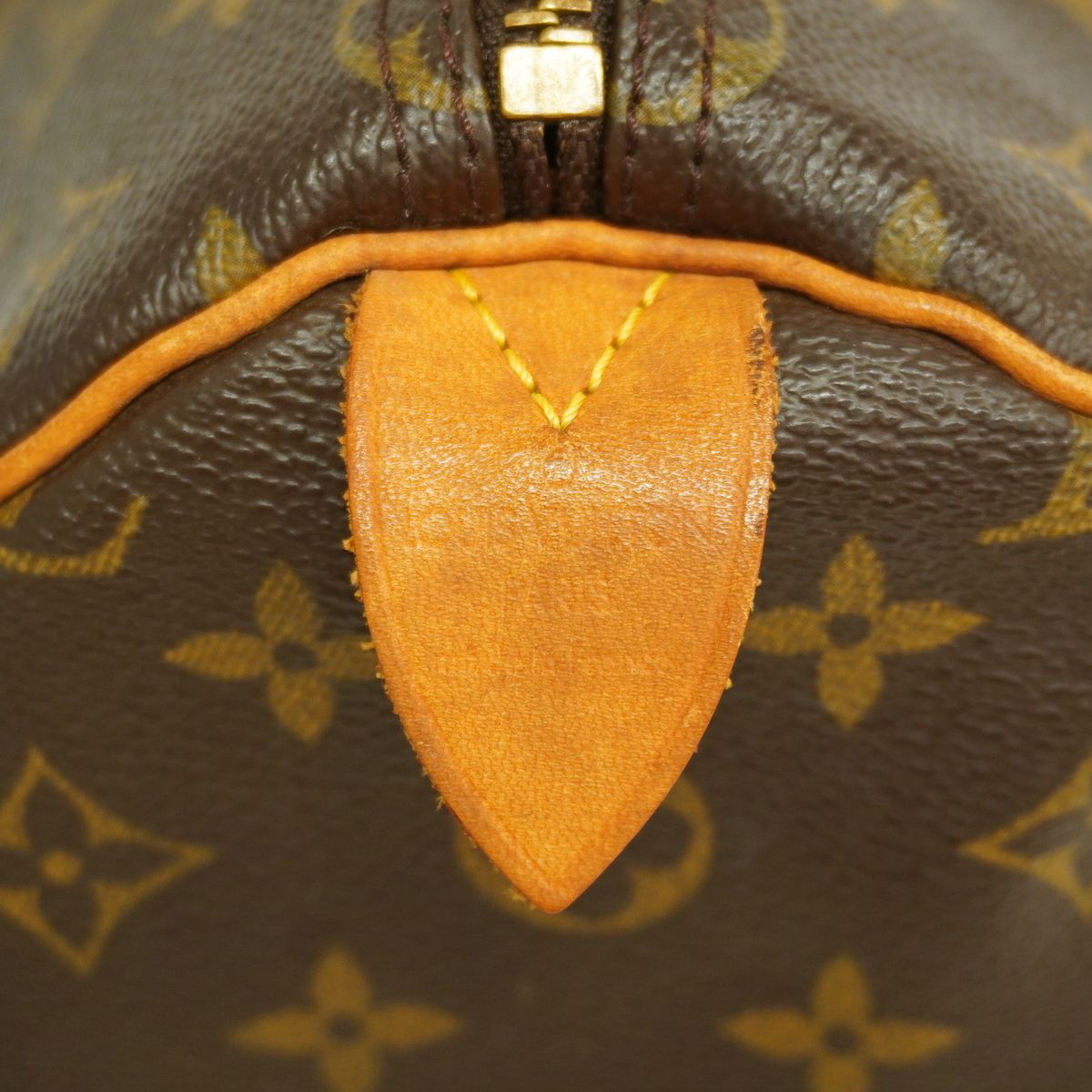 louis vuitton m41107 handbag accessories included