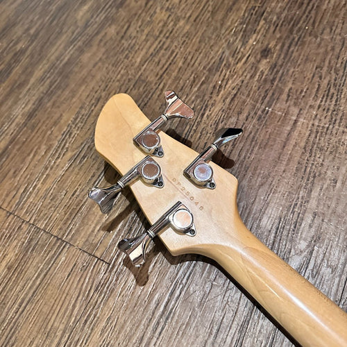 yamaha mb-40 brown bass guitar markings and labels
