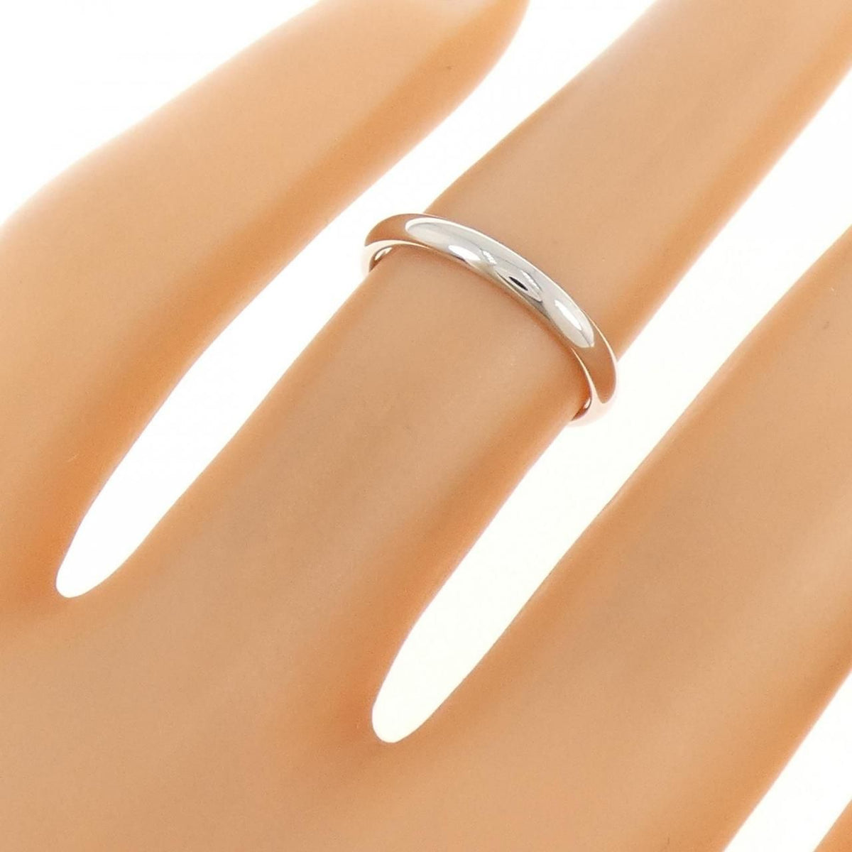 tiffany ring side view