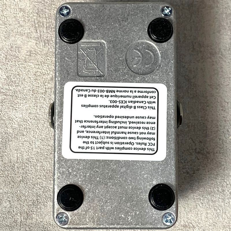 grey guitar effector interior details