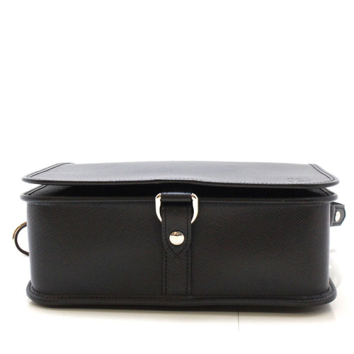 louis vuitton m32482 shoulder bag condition details