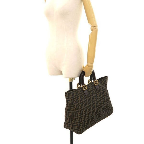 fendi pouch / clutch markings and labels