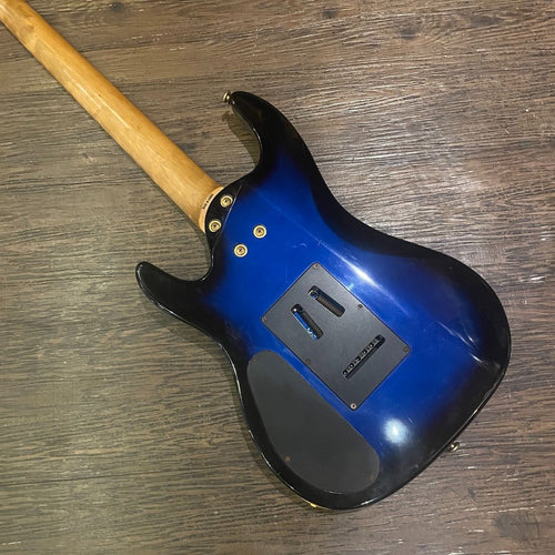aria electric guitar interior details