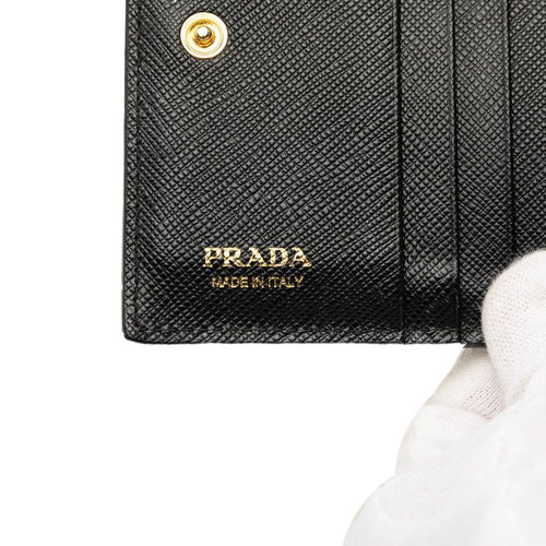 prada wallet condition details