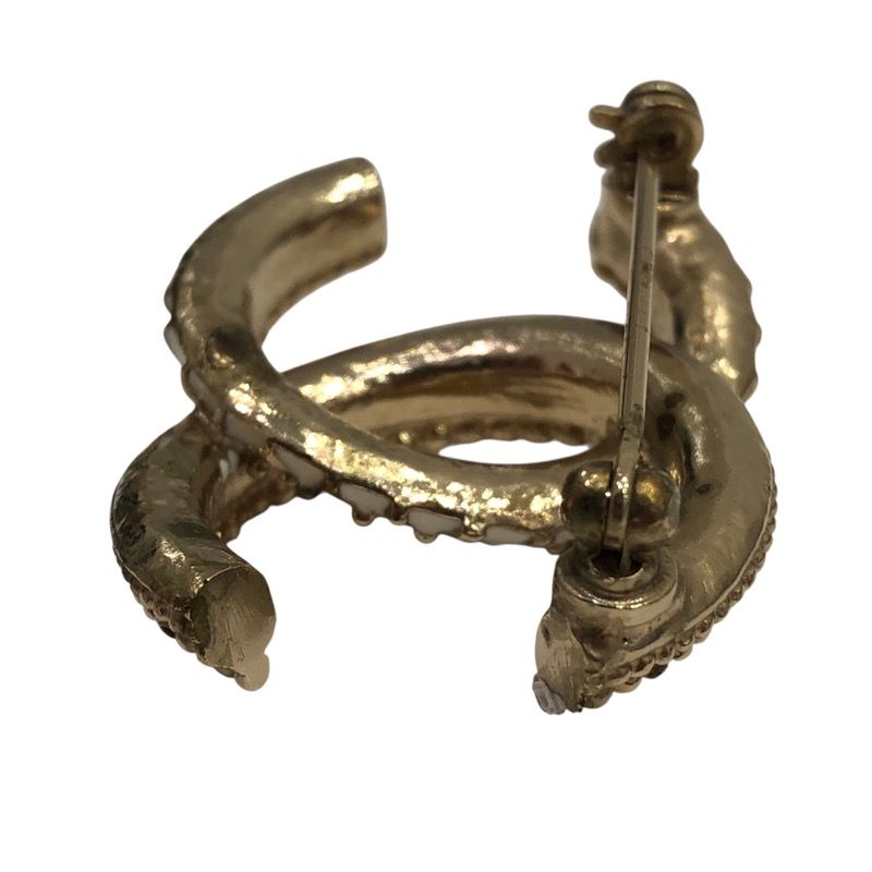 chanel brooch accessories included