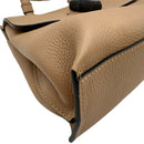 gucci beige shoulder bag functional details