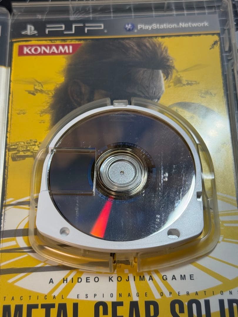 sony psp-1000 handheld console interior details