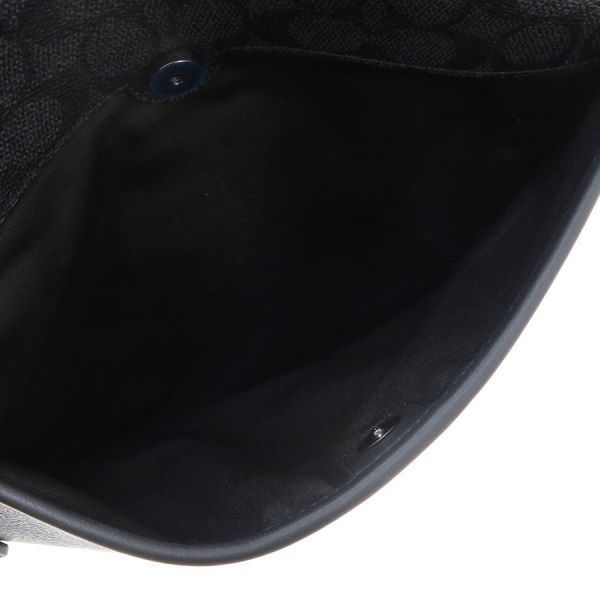 coach cw227 shoulder bag rear view