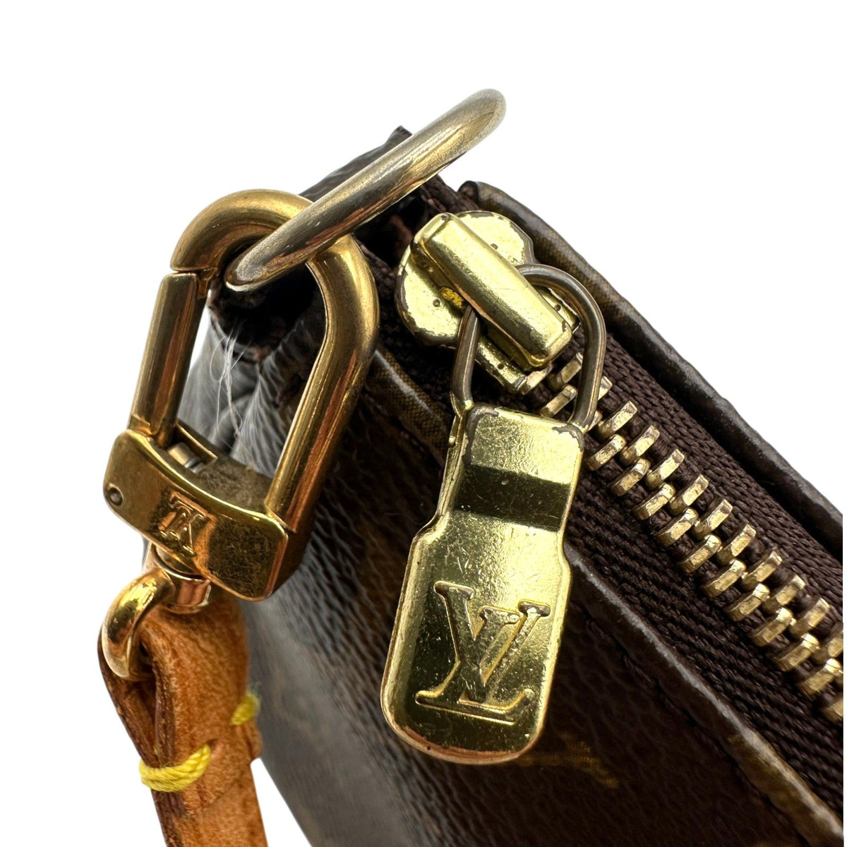 louis vuitton m51980 handbag interior details
