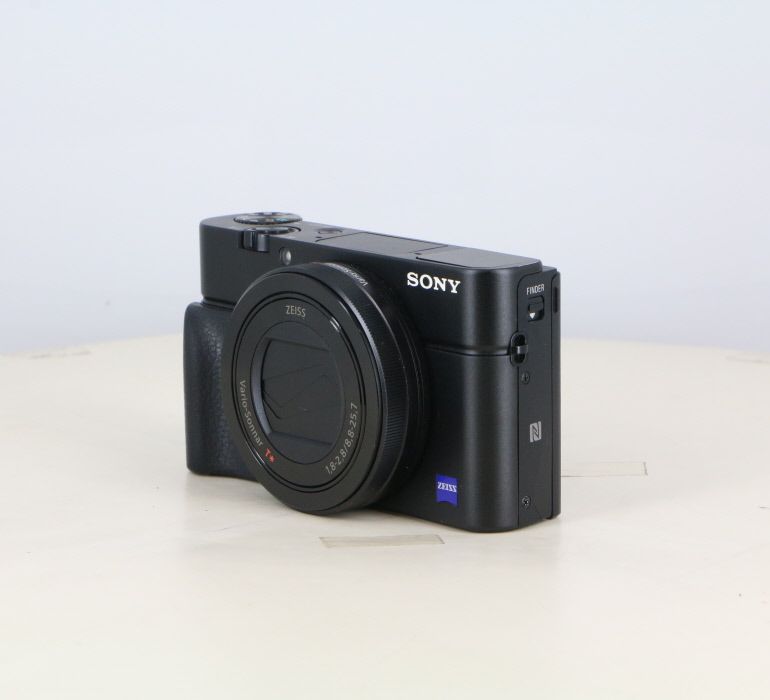 Sony DSC-RX100M3 Compact Digital Camera