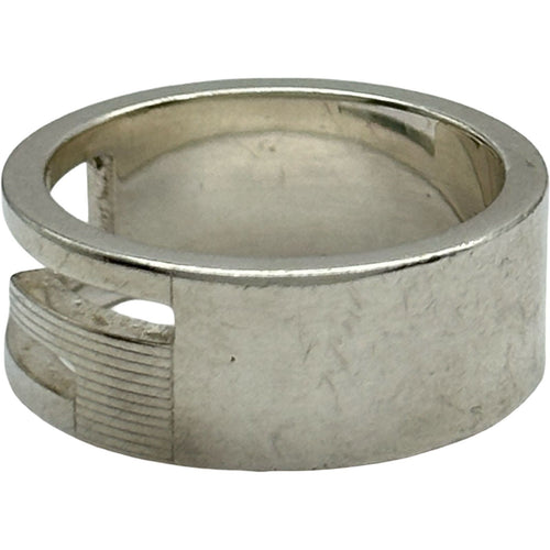gucci ring accessories included