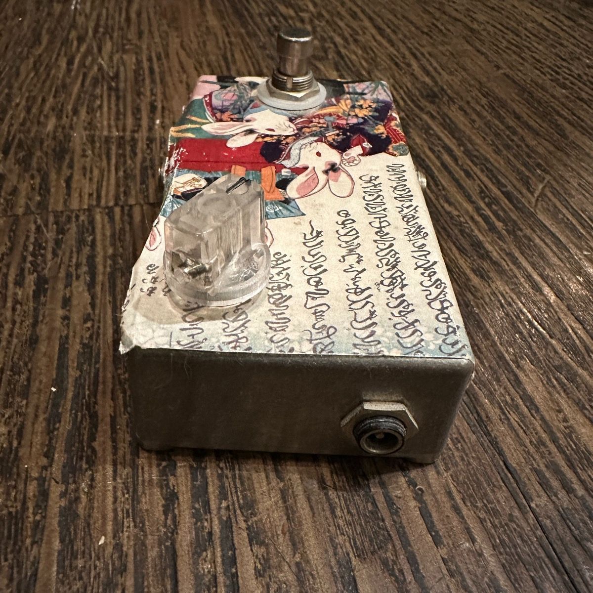 guitar effector rear view