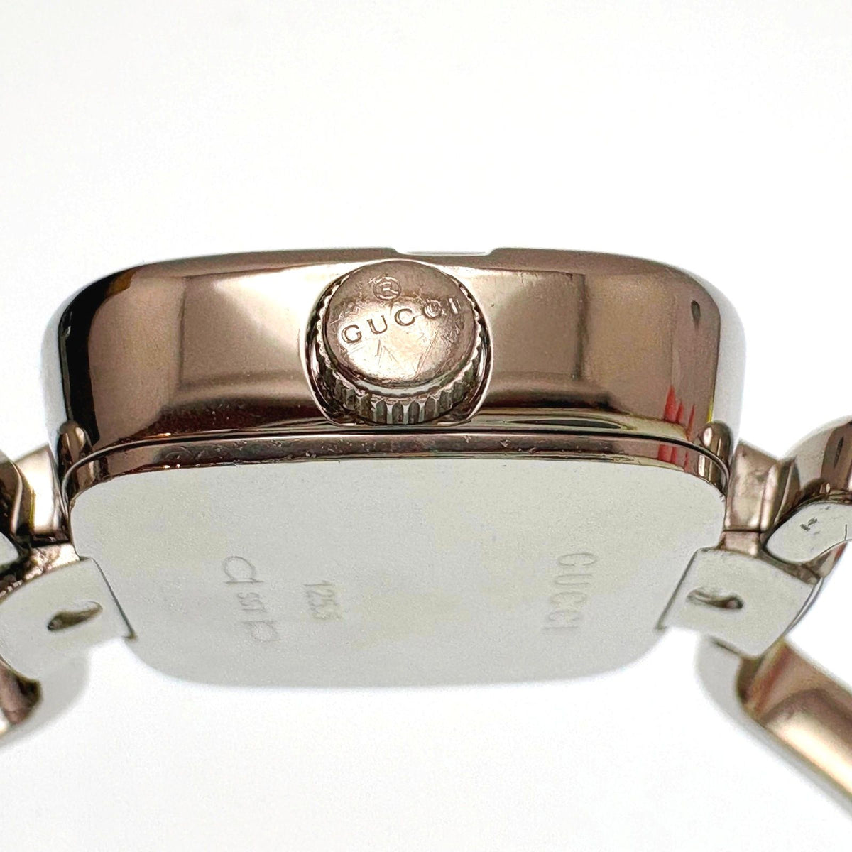 gucci ya125503 watch interior details