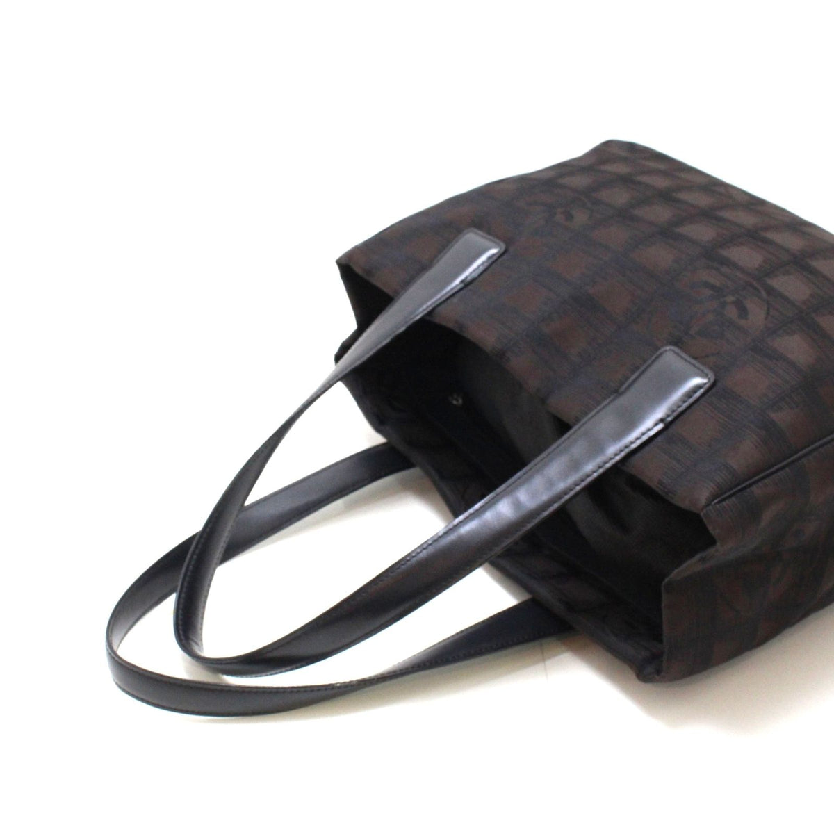 chanel a20457 tote bag rear view