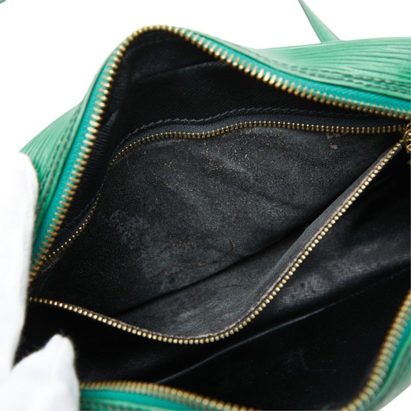 louis vuitton m52304 shoulder bag interior details