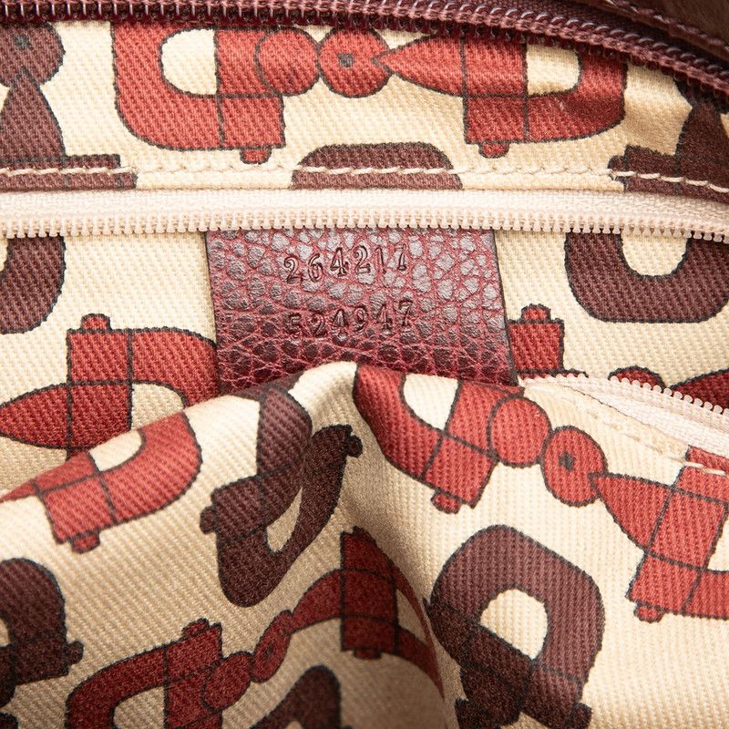 gucci shoulder bag accessories included